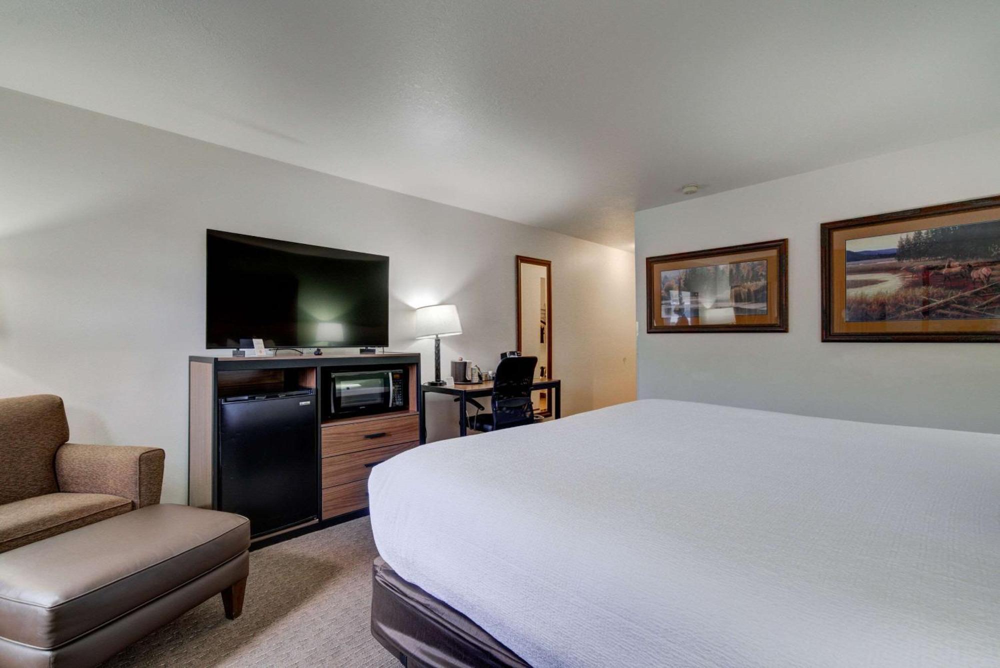The Ridgeline Hotel At Yellowstone, Ascend Hotel Collection Gardiner Exterior foto