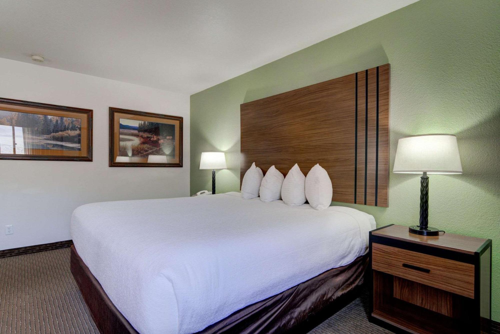 The Ridgeline Hotel At Yellowstone, Ascend Hotel Collection Gardiner Exterior foto